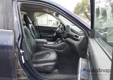 2022 Toyota Highlander Xle z USA, uszkodzony, nr VIN 5TDHZRBHXNS163873
